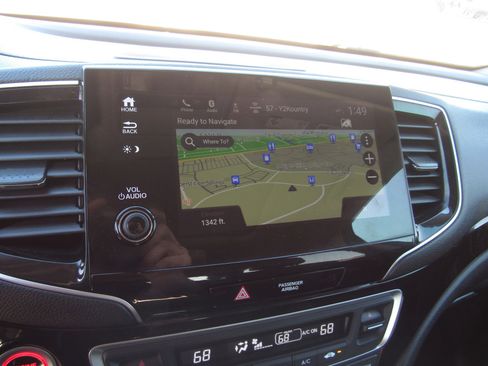 Certified 2019 Honda Pilot Touring image 21