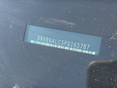 Used 2023 Kia Sorento LX FWD image 2