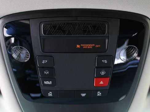 New 2026 Kia Carnival FWD image 12