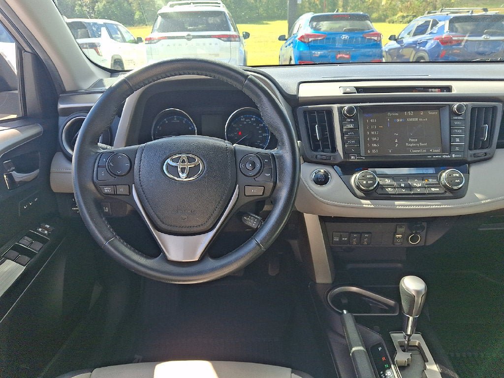 Used 2018 Toyota RAV4 Limited w/ Advanced Technology Package AWD/4WD image 11