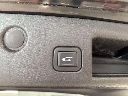 Used 2020 Chevrolet Equinox Premier AWD/4WD image 43