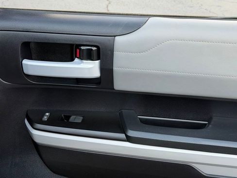 Used 2020 Toyota Tundra Limited image 37