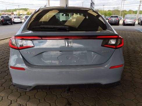 Used 2022 Honda Civic Sport image 7