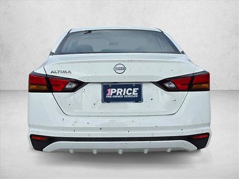 Used 2025 Nissan Altima 2.5 SV FWD image 7