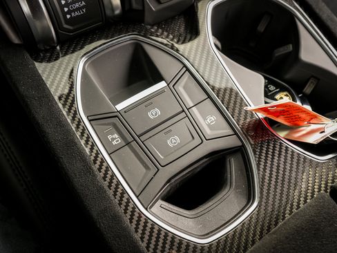 Used 2024 Lamborghini Urus Performante image 29