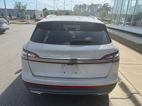 Used 2022 Lincoln Nautilus Reserve w/ Equipment Group 201A image 7