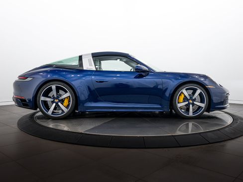 Certified 2021 Porsche 911 Targa 4S AWD/4WD image 31