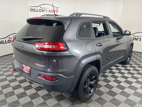 Used 2016 Jeep Cherokee Trailhawk w/ Comfort/Convenience Group image 8