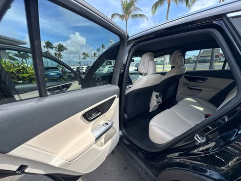 Used 2026 Mercedes-Benz GLC 300 4MATIC image 14