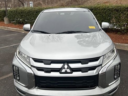 Used 2020 Mitsubishi Outlander Sport SE image 3