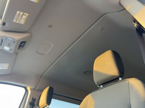 Used 2024 Ford Transit 350 XLT image 22