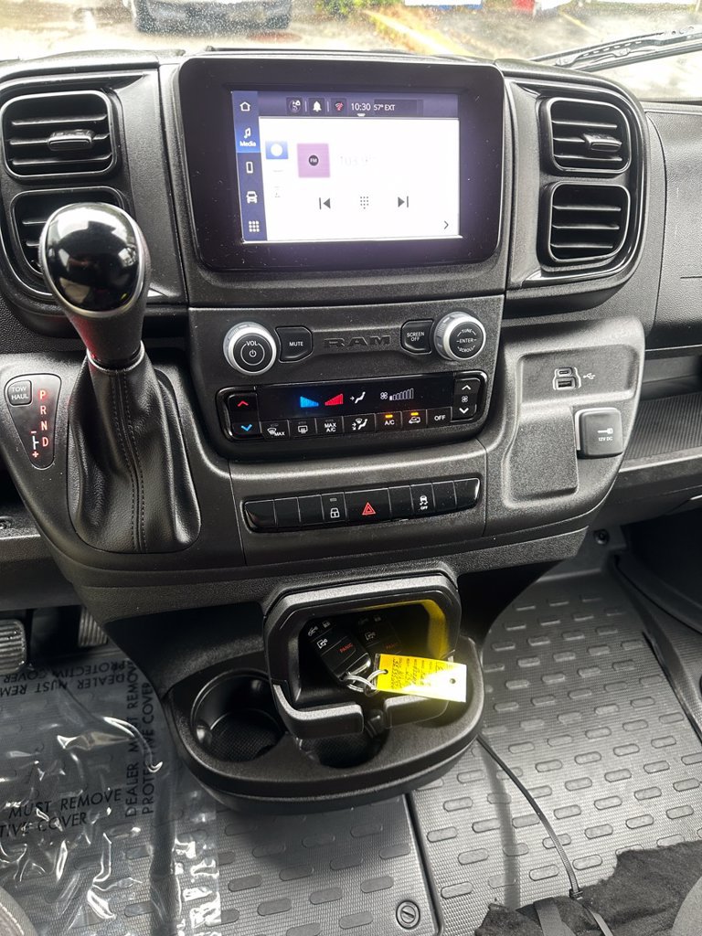 Used 2025 RAM ProMaster 2500 w/ U-Haul Equipment Group FWD image 15