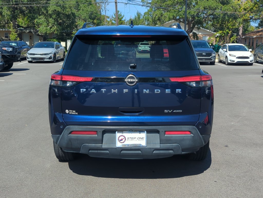 Used 2022 Nissan Pathfinder SV AWD/4WD image 6