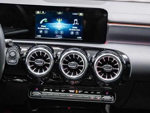 Certified 2022 Mercedes-Benz CLA 250 image 14