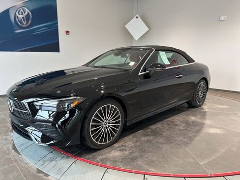 Used 2024 Mercedes-Benz CLE 450 4MATIC Cabriolet image 2