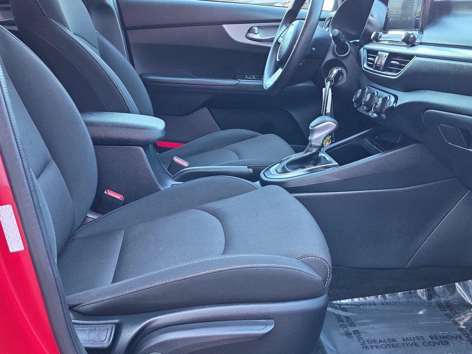 Used 2024 Kia Forte LXS w/ LXS Technology Package FWD image 9