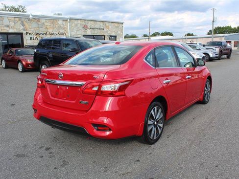 Used 2019 Nissan Sentra SV w/ Special Edition Package FWD image 6
