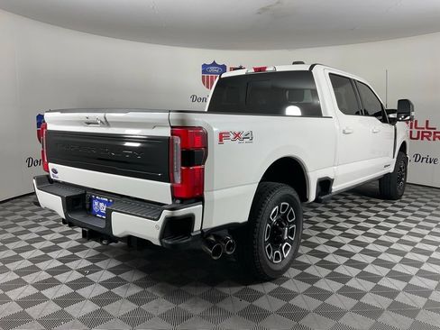 Certified 2025 Ford F250 Platinum w/ FX4 Off-Road Package AWD/4WD image 3