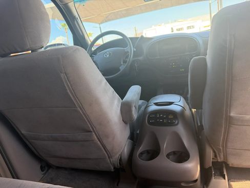 Used 2007 Toyota Sequoia SR5 RWD image 25
