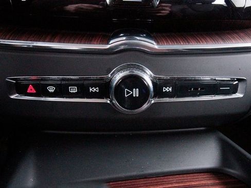 Certified 2023 Volvo XC60 B5 Plus w/ Protection Package Premier image 13