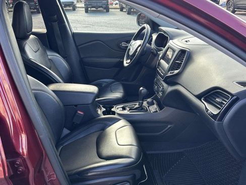 Used 2020 Jeep Cherokee Latitude Plus image 9