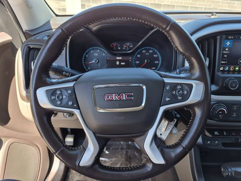 Used 2019 GMC Canyon SLE w/ Driver Alert Package image 9