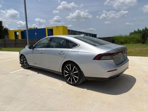 Used 2024 Honda Accord Touring image 7