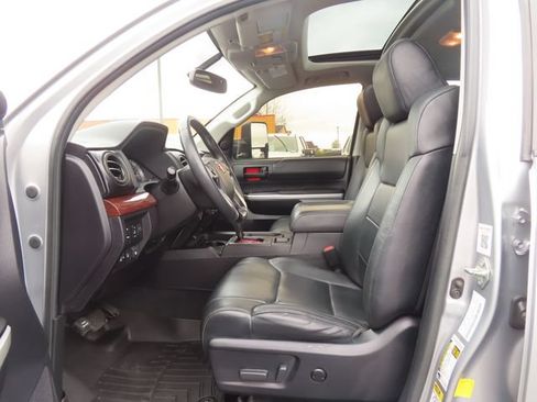 Used 2016 Toyota Tundra Limited w/ Limited Premium Package AWD/4WD image 15