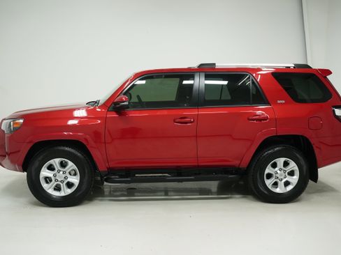 Used 2023 Toyota 4Runner SR5 Premium image 5