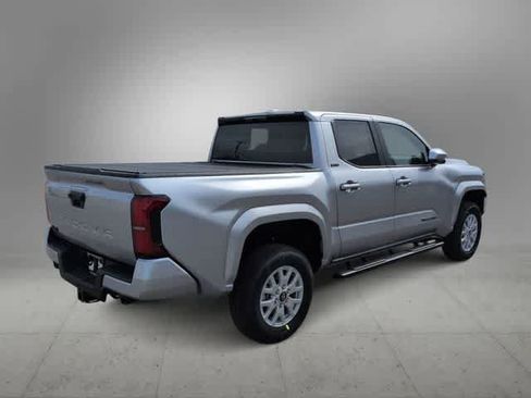 Used 2026 Toyota Tacoma SR5 AWD/4WD image 6