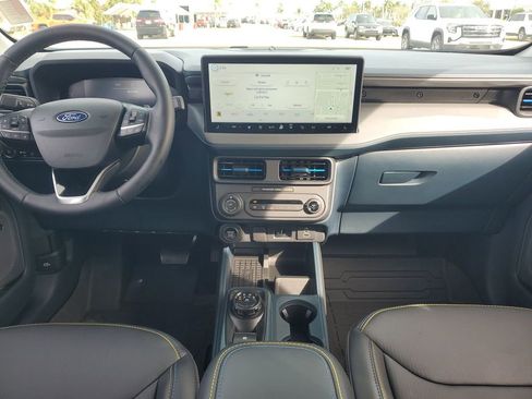 Used 2025 Ford Maverick Lobo image 10