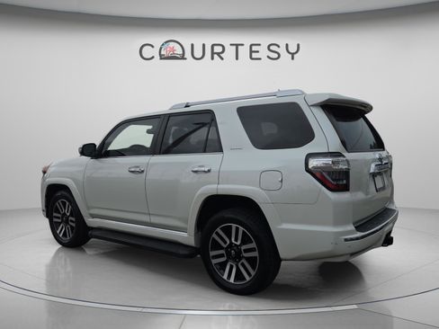 Certified 2023 Toyota 4Runner Limited AWD/4WD image 3
