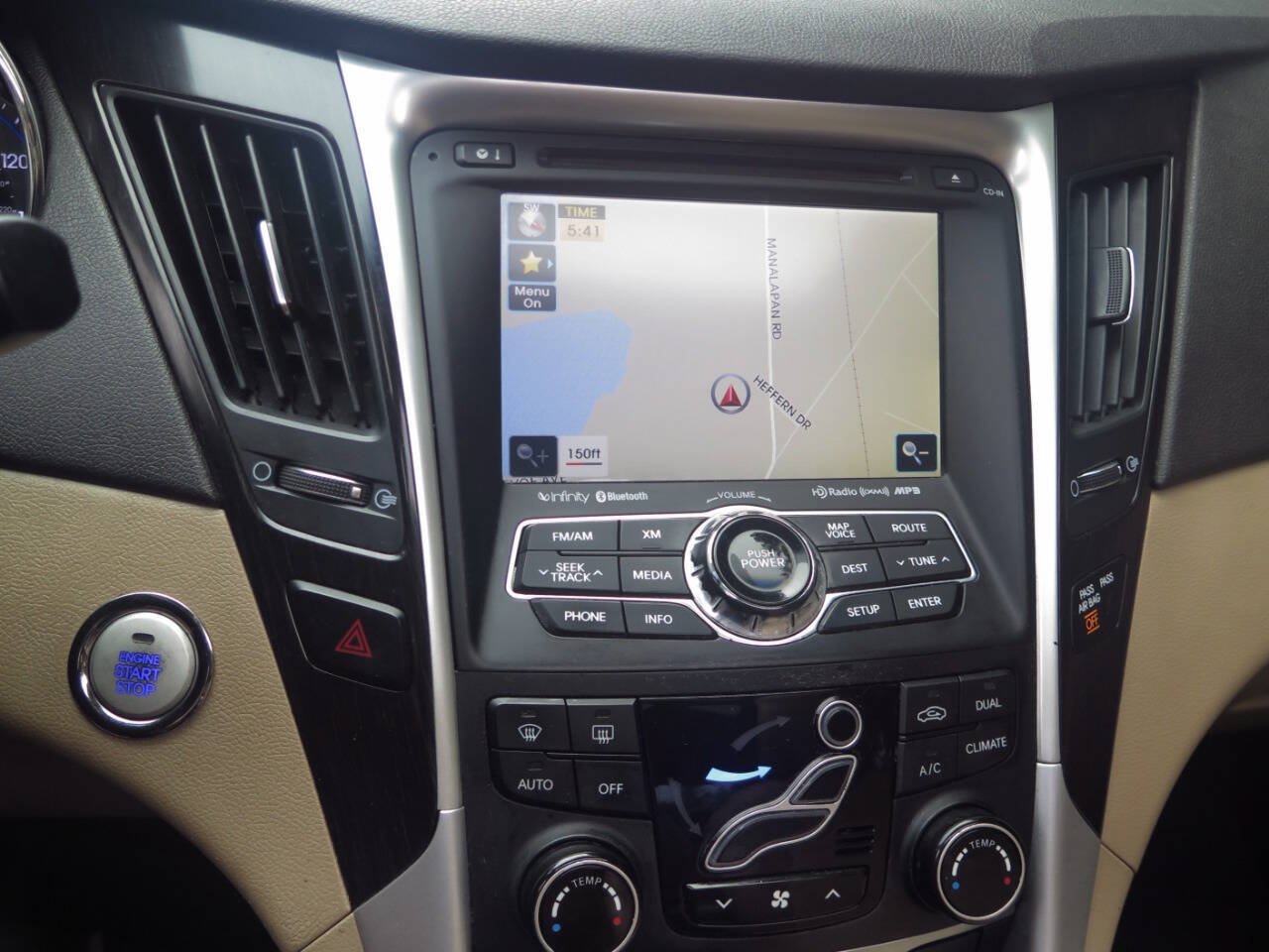Used 2013 Hyundai Sonata Limited w/ Premium Pkg FWD image 16