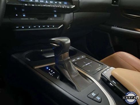 Used 2019 Lexus UX 250h w/ Premium Package image 48