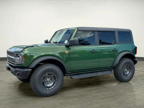 New 2025 Ford Bronco Badlands w/ Sasquatch Package image 2