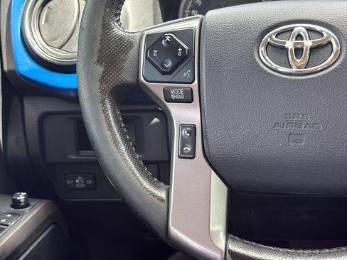 Used 2016 Toyota Tacoma SR5 w/ Towing Package RWD image 16