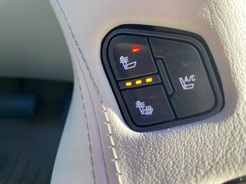 Used 2015 GMC Yukon XL Denali w/ Touring Package image 41