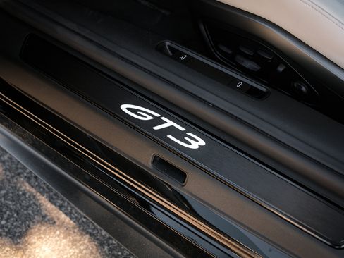Used 2026 Porsche 911 GT3 image 19