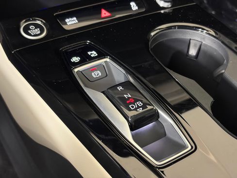 Certified 2025 Audi Q6 e-tron Premium Plus w/ Premium Plus image 17