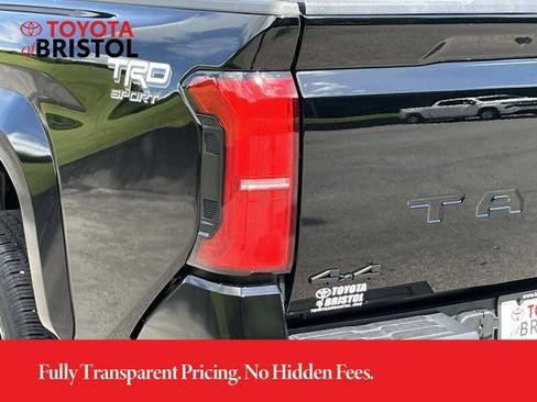 Used 2024 Toyota Tacoma TRD Sport AWD/4WD image 6