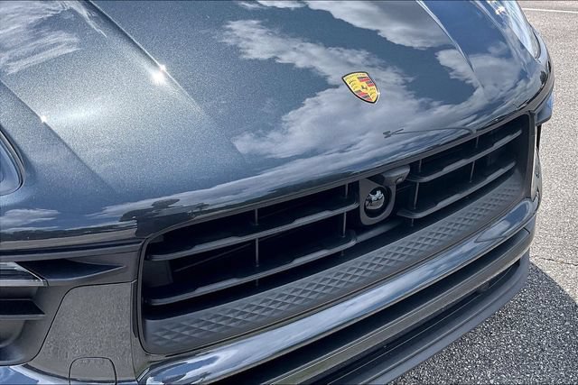 Used 2025 Porsche Macan AWD/4WD image 32