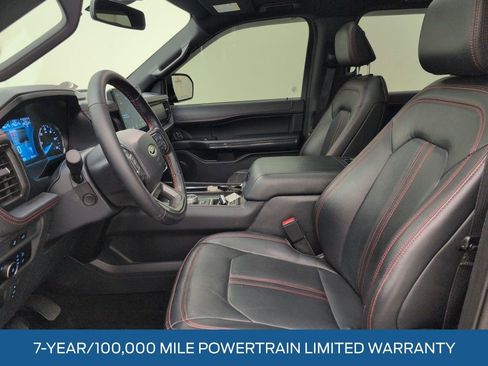 Used 2023 Ford Expedition Limited image 5