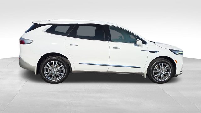 Certified 2023 Buick Enclave Essence w/ Experience Buick Package FWD image 4