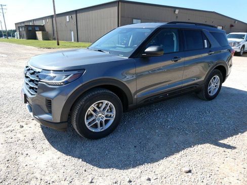New 2026 Ford Explorer Active AWD/4WD image 9
