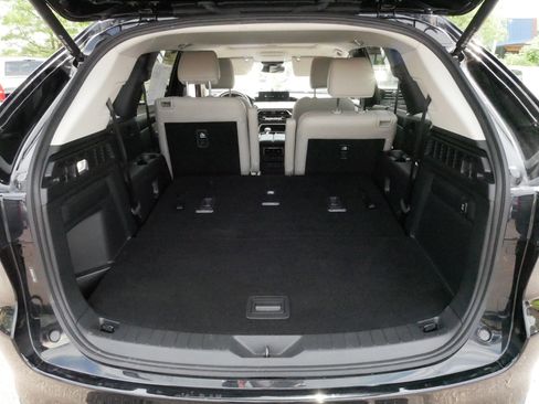 Used 2024 MAZDA CX-90 Plug-In Hybrid w/ Preferred AWD/4WD image 18