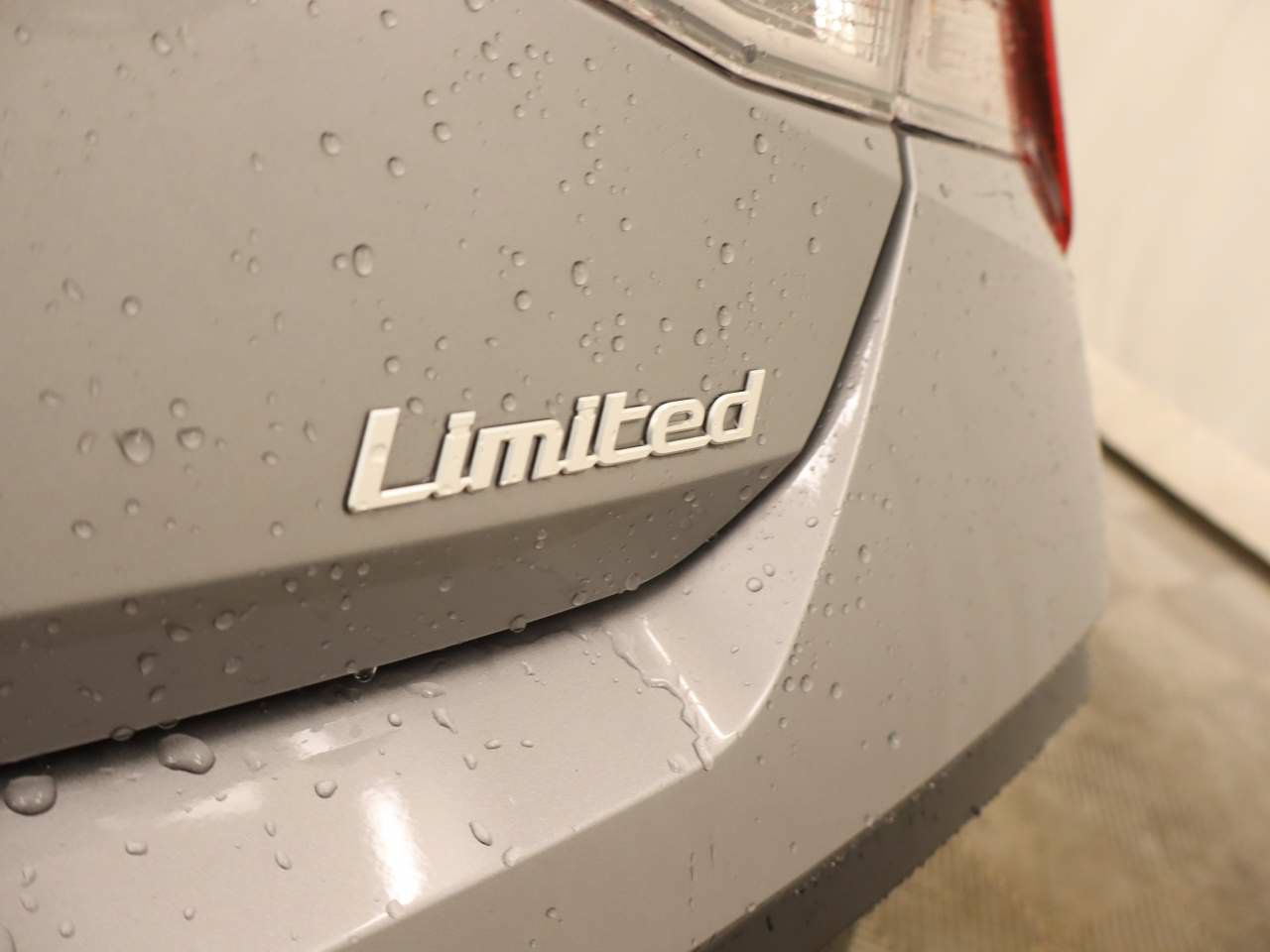 Used 2026 Hyundai Elantra Limited FWD image 21
