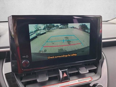 Used 2025 Toyota Corolla Cross LE image 22