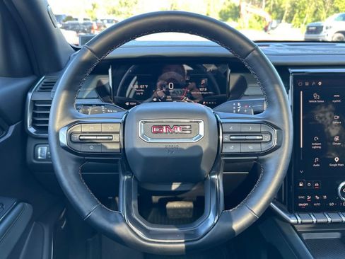 New 2026 GMC Acadia AT4 w/ Luxury Package AWD/4WD image 16