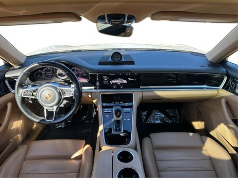Used 2019 Porsche Panamera 4S image 37