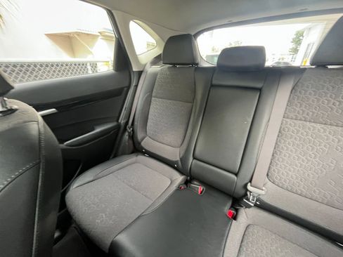 Used 2025 Kia Seltos S image 40